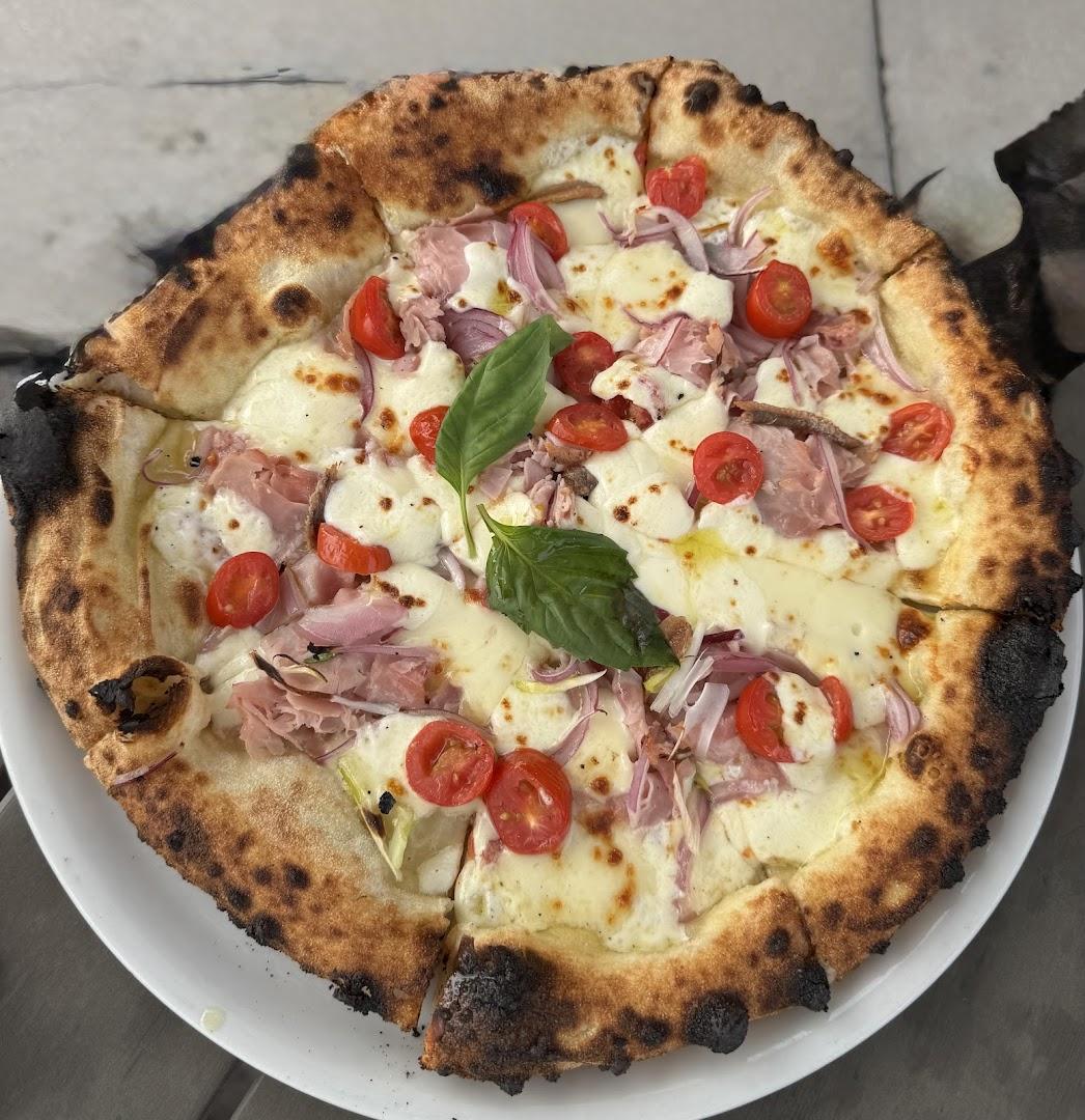 Matteo Trattoria & Pizzeria