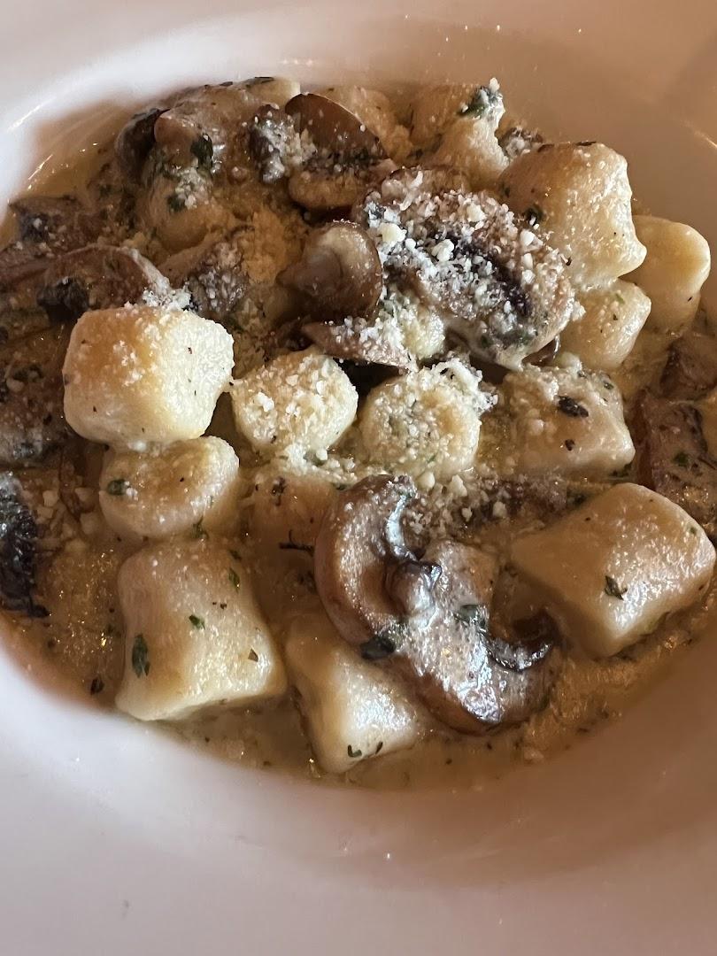 Matteo Trattoria & Pizzeria
